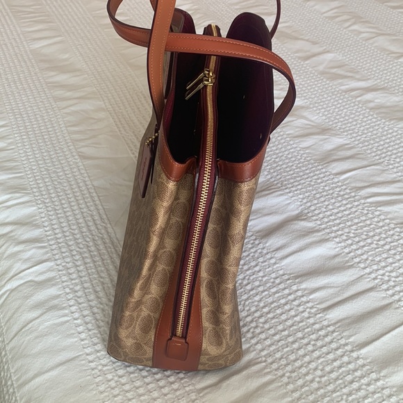 Coach Charlie Carryall Bag 40 in Signature Canvas Brass/Tan/Rust - Picture 6 of 6